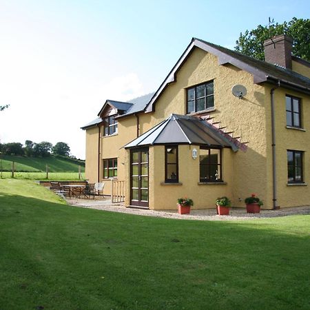 בילת' וולס Pwllgwilym B & B מראה חיצוני תמונה