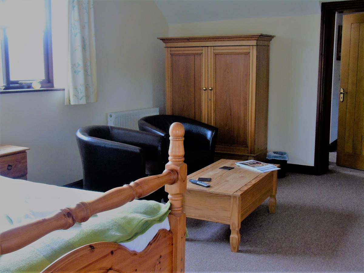 בילת' וולס Pwllgwilym B & B מראה חיצוני תמונה